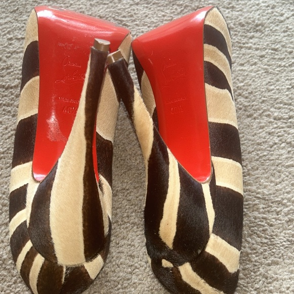 Christian Louboutin - Picture 4 of 9